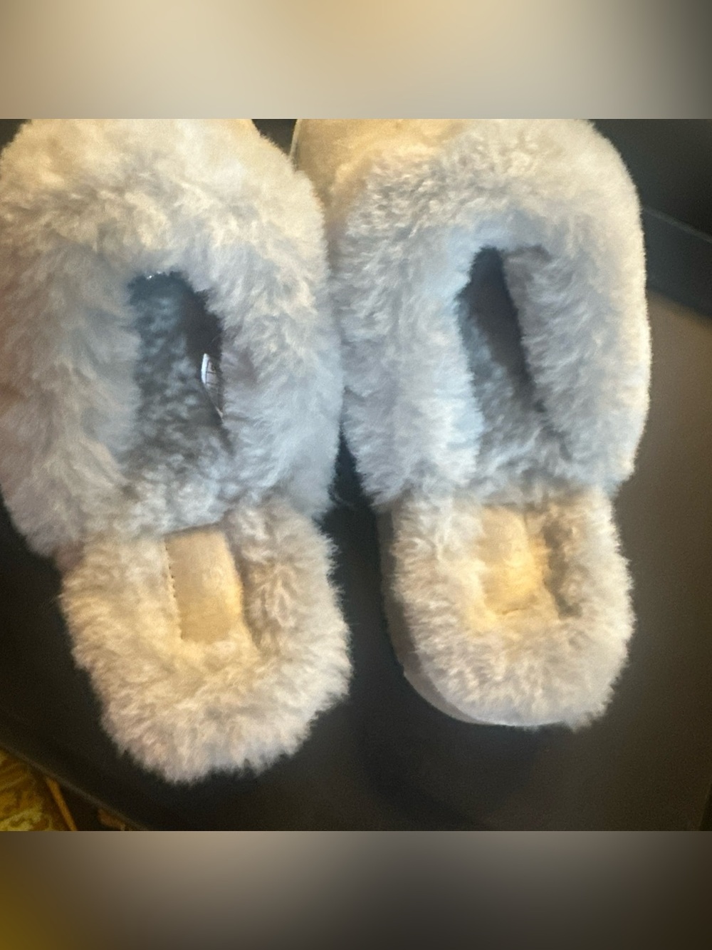 UGG Women’s Cozy Gray Plush Shearling Slippers Sz 10 - Picture 3 of 14